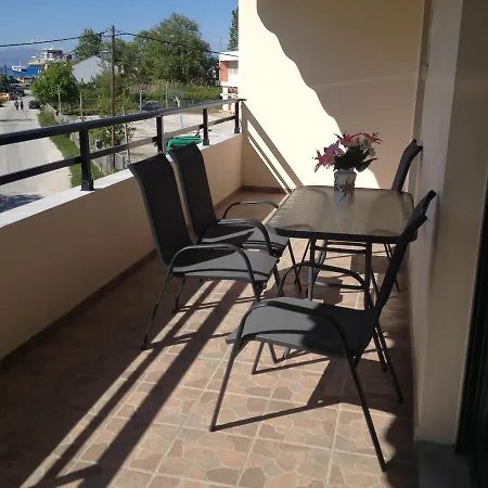 Dolphins & Aparthotel 3*