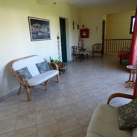 Dolphins & 3* Limenas (Thasos)