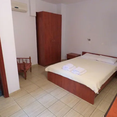 Dolphins & Aparthotel Limenas (Thasos)