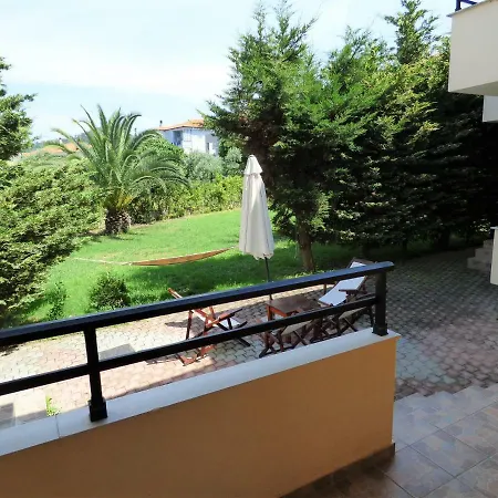 Dolphins & Aparthotel