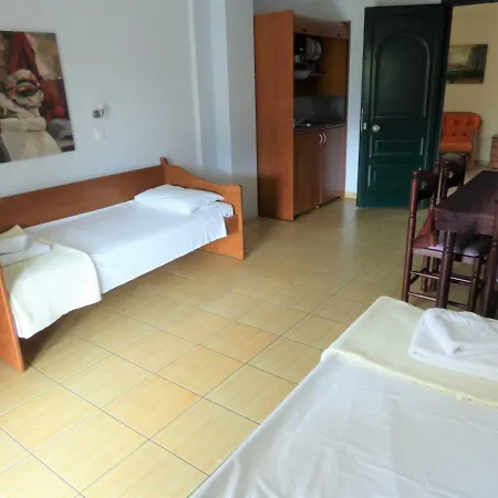 Aparthotel Dolphins & 3*