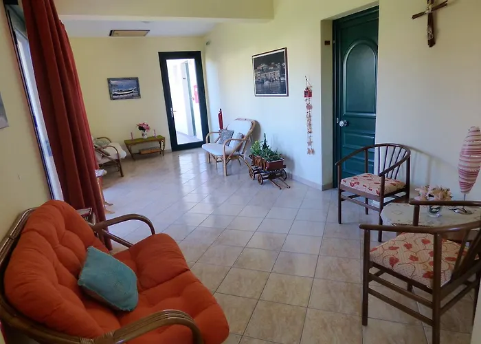 Dolphins & 3* Limenas (Thasos)