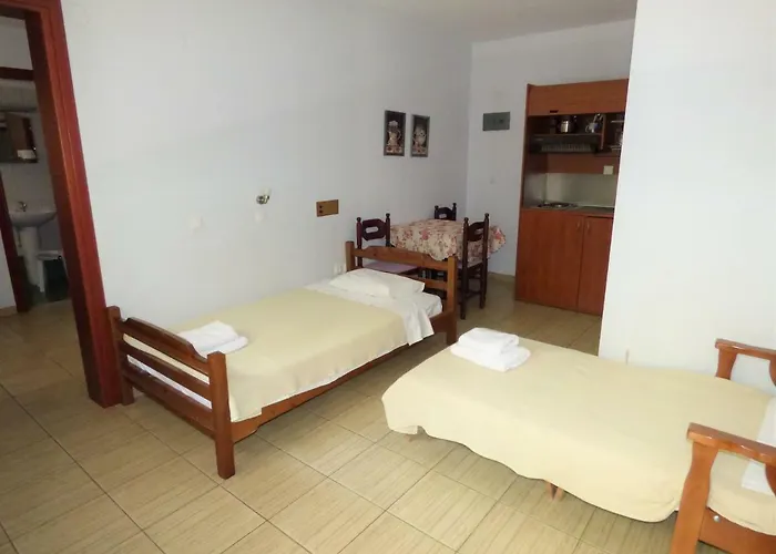 Dolphins & Aparthotel