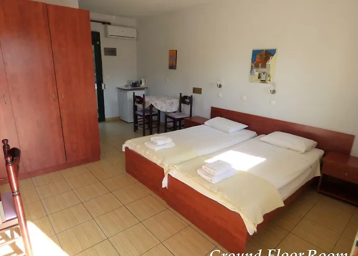 Dolphins & Aparthotel 3*