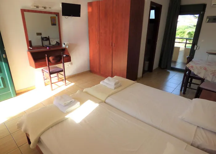 Dolphins & 3* Limenas (Thasos)